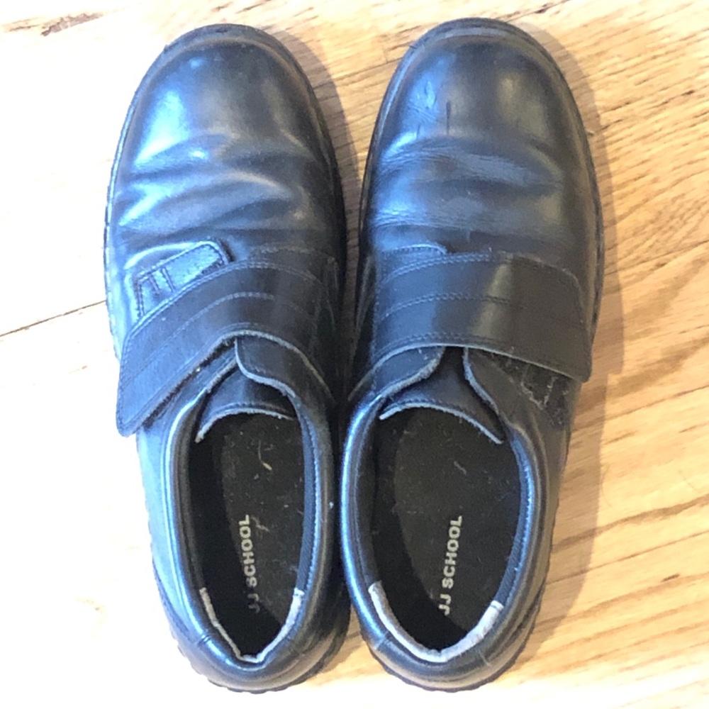 Black Leather Dress Shoes with Rounded Toe